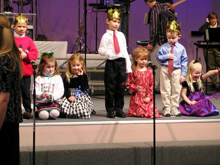 Keely Singing 2.JPG